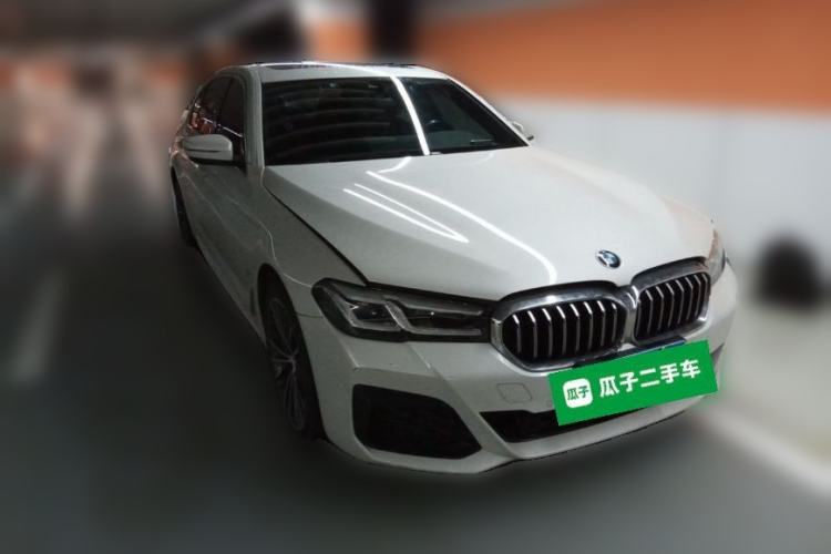 Used BMW 5 Series 2022 530Li Leading Model M Sport Package Front Right 45 Deg