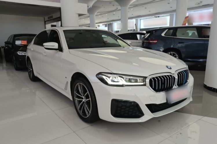 Used BMW 5 Series 2022 Restyled 525Li M Sport Package Front Right 45 Deg