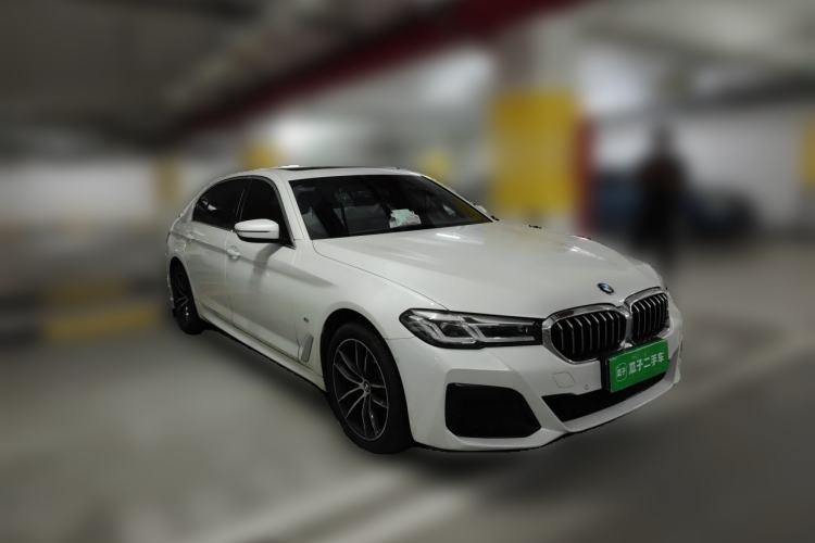 Used BMW 5 Series 2022 Restyled 525Li M Sport Package Front Right 45 Deg