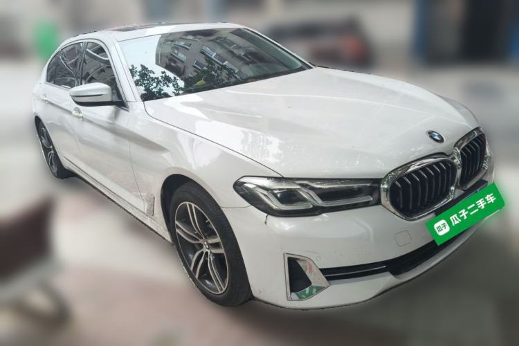 Used BMW 5 Series 2022 Updated 530Li xDrive Luxury Package Front Right 45 Deg