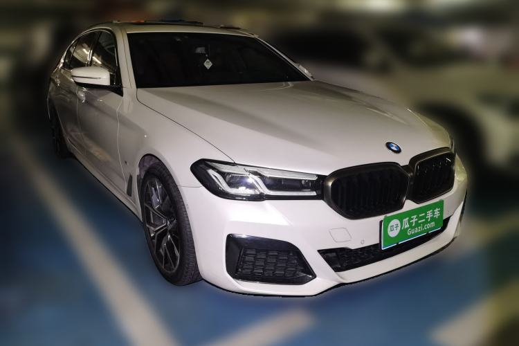 Used BMW 5 Series 2022 530Li Luxury Edition M Sport Package Front Right 45 Deg