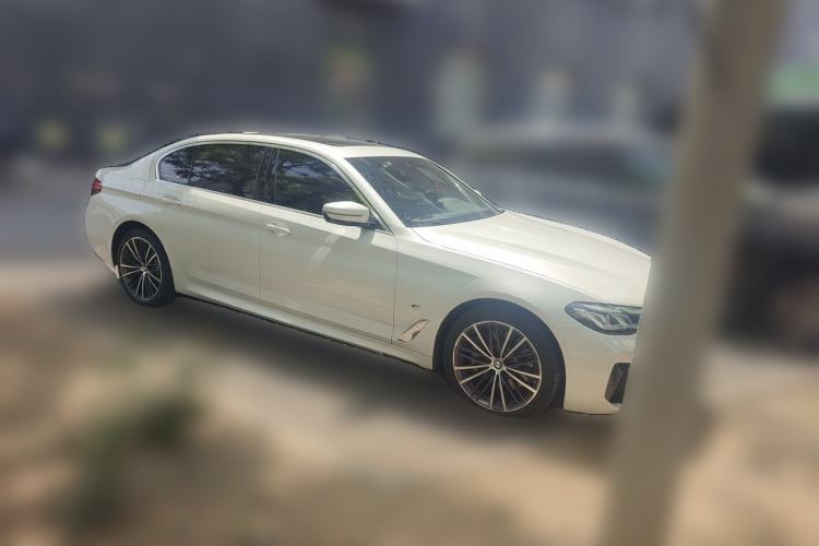 Used BMW 5 Series 2022 530Li xDrive M Sport Package Front Right 45 Deg