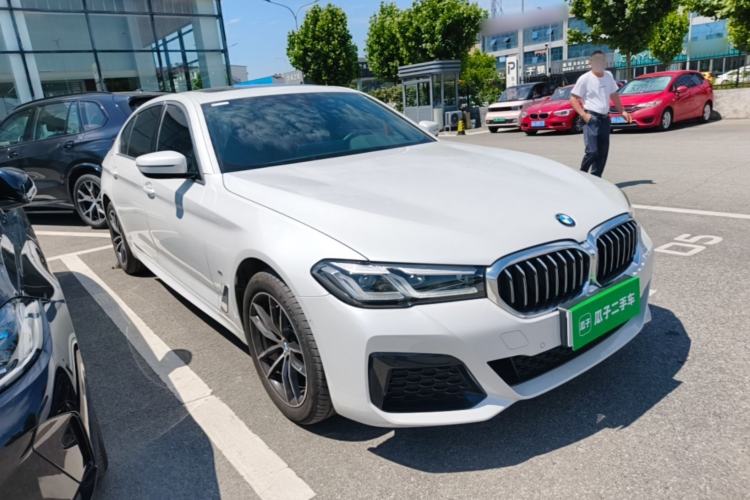 Used BMW 5 Series 2022 Second Facelift 525Li M Sport Package Front Right 45 Deg