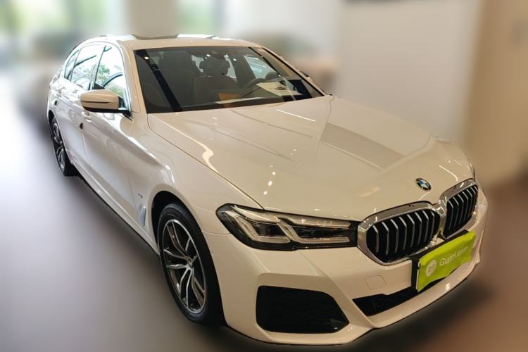 Used BMW 5 Series 2022 Second Facelift 525Li M Sport Package Front Right 45 Deg
