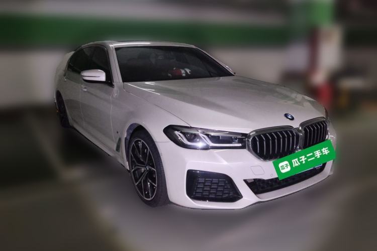 Used BMW 5 Series 2022 Second Facelift 530Li Luxury Version M Sport Package Front Right 45 Deg