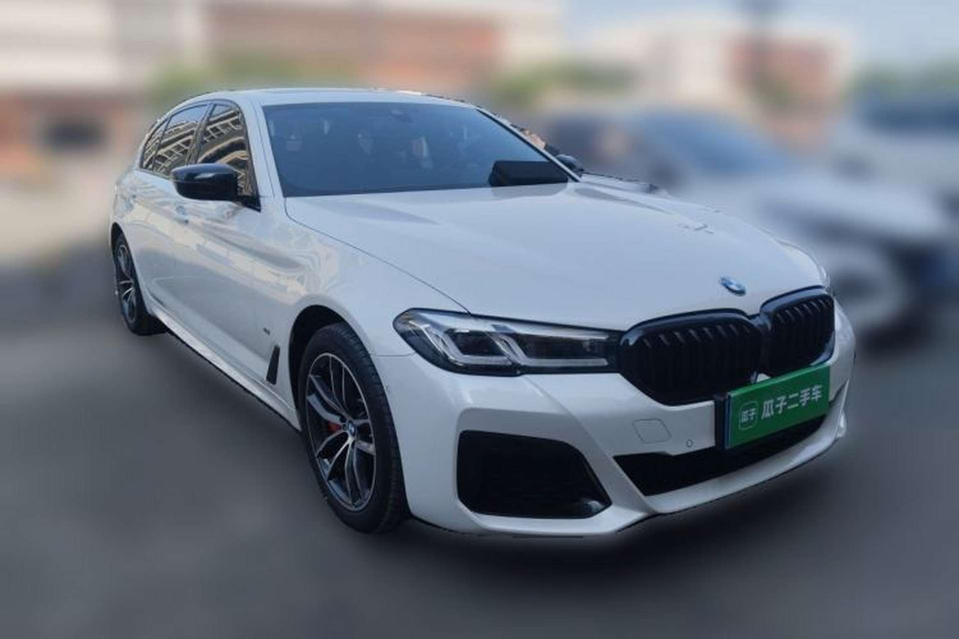 Used BMW 5 Series 2022 Second Facelift 525Li M Sport Package Front Right 45 Deg
