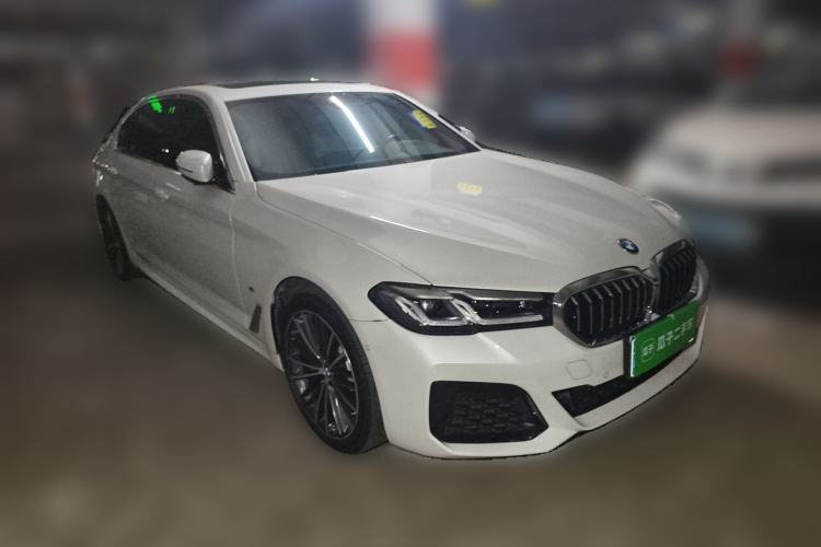 Used BMW 5 Series 2022 530Li Leading Model M Sport Package Front Right 45 Deg