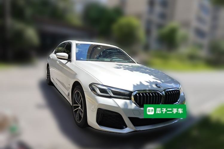 Used BMW 5 Series 2022 Restyled 525Li M Sport Package Front Right 45 Deg