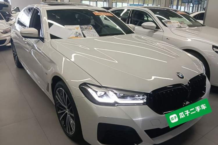 Used BMW 5 Series 2022 Second Facelift 530Li Leading Edition M Sport Package Front Right 45 Deg