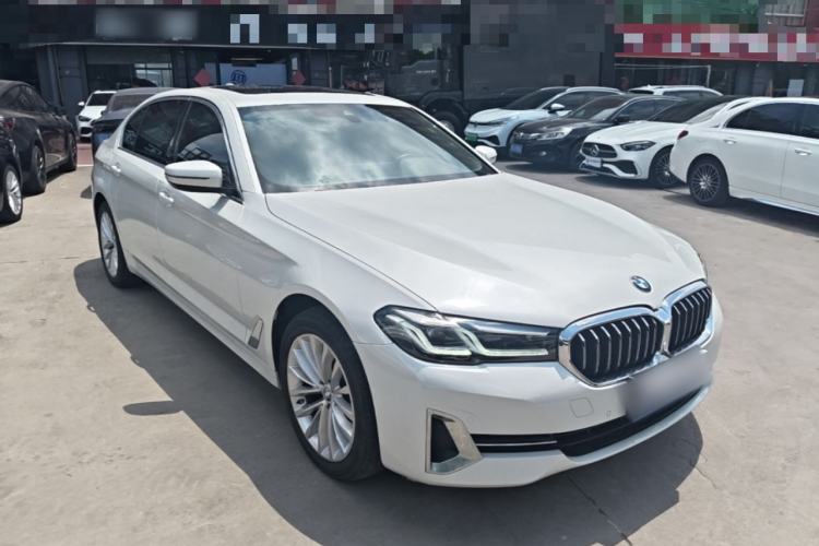 Used BMW 5 Series 2022 Restyled 525Li Luxury Package Front Right 45 Deg