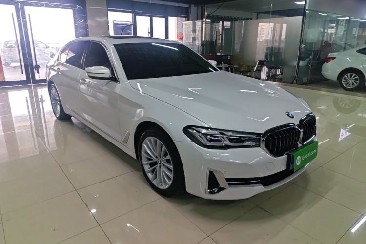 Used BMW 5 Series 2022 Restyled 525Li Luxury Package Front Right 45 Deg