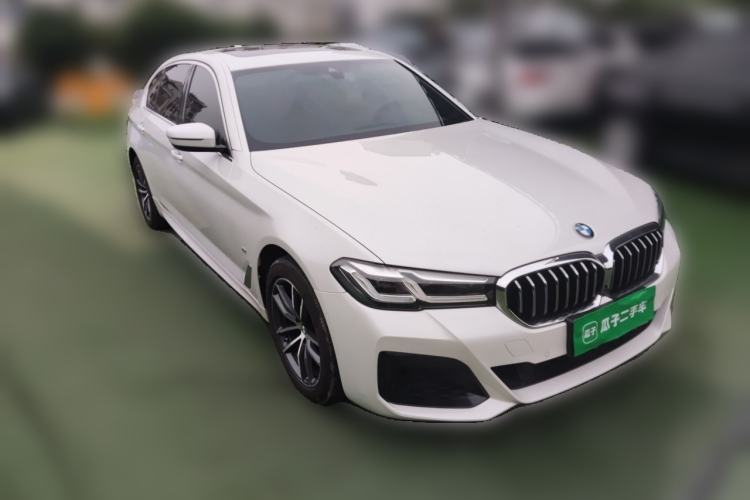 Used BMW 5 Series 2022 525Li M Sport Package Front Right 45 Deg