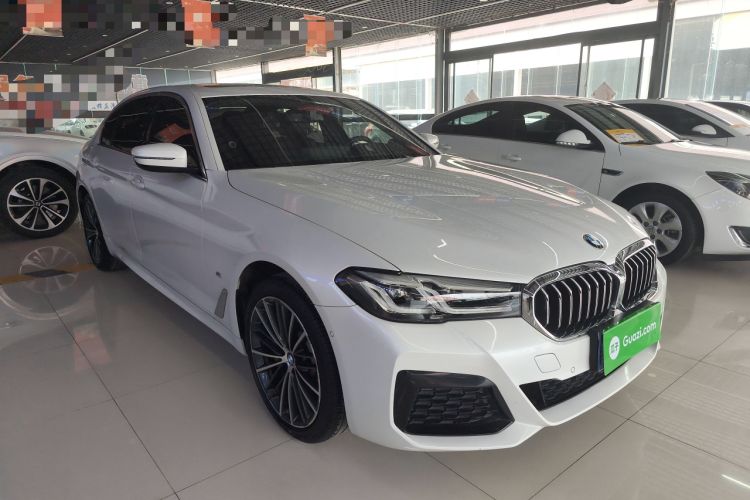 Used BMW 5 Series 2022 Restyled 530Li Leading Edition M Sport Package Front Right 45 Deg