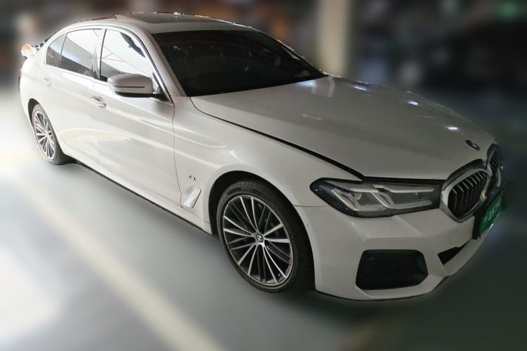 Used BMW 5 Series 2022 Second Facelift 530Li Leading Edition M Sport Package Front Right 45 Deg