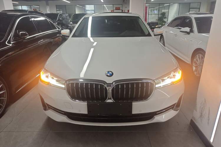 Used BMW 5 Series 2022 Updated 530Li xDrive Luxury Package Front