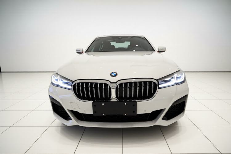 Used BMW 5 Series 2022 Restyled 525Li M Sport Package Front