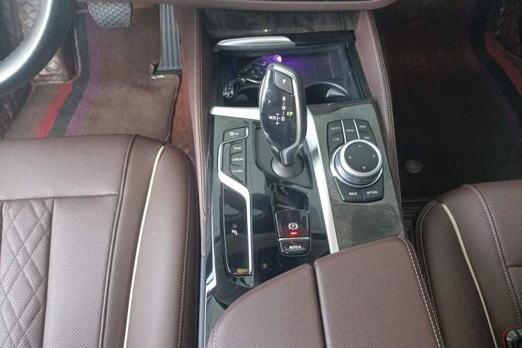 Used BMW 5 Series 2022 Restyled 525Li Luxury Package Gear Lever