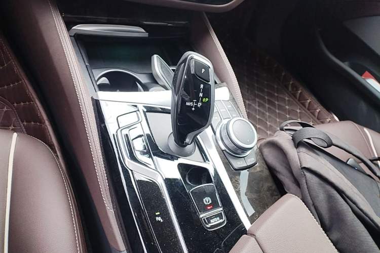 Used BMW 5 Series 2022 Restyled 525Li M Sport Package Gear Lever