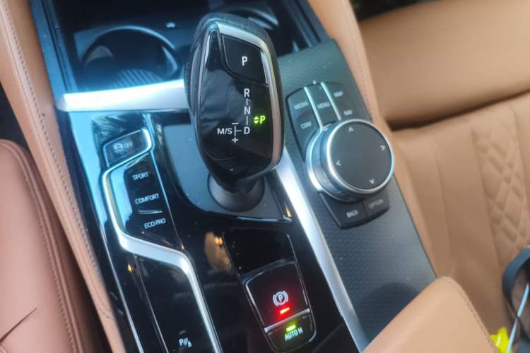 Used BMW 5 Series 2022 525i M Sport Package Gear Lever