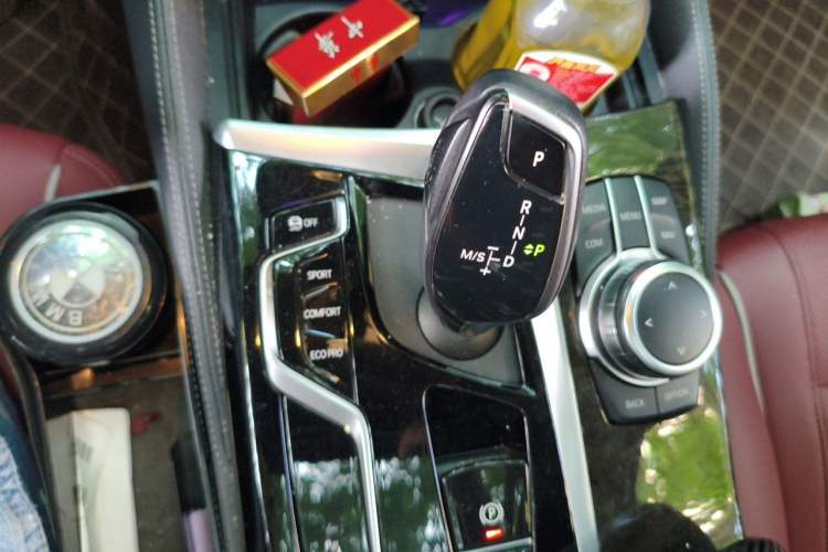 Used BMW 5 Series 2022 Restyled 530Li Leading Edition M Sport Package Gear Lever