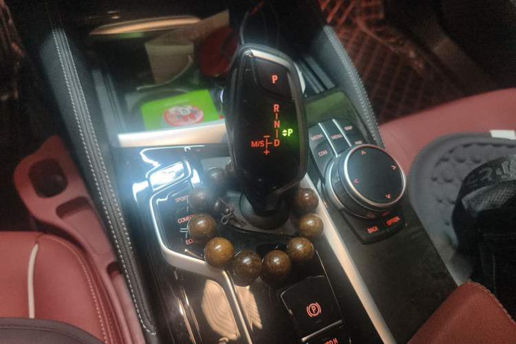 Used BMW 5 Series 2022 525Li Luxury Package Gear Lever
