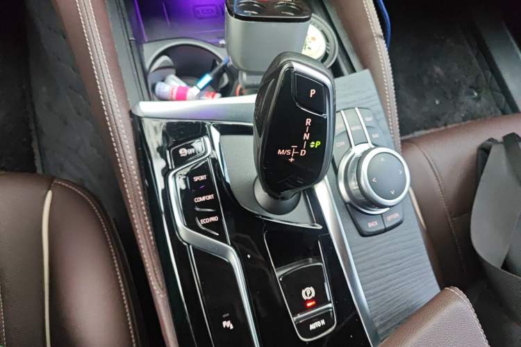 Used BMW 5 Series 2022 Restyled 530Li Leading Edition M Sport Package Gear Lever