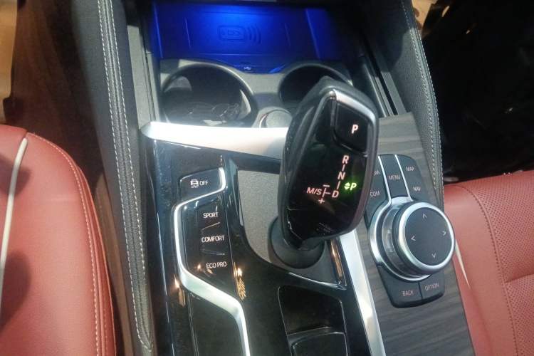 Used BMW 5 Series 2022 Restyled 530Li Leading Edition M Sport Package Gear Lever