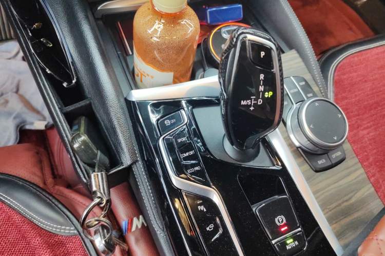 Used BMW 5 Series 2022 Restyled 530Li Leading Edition M Sport Package Gear Lever