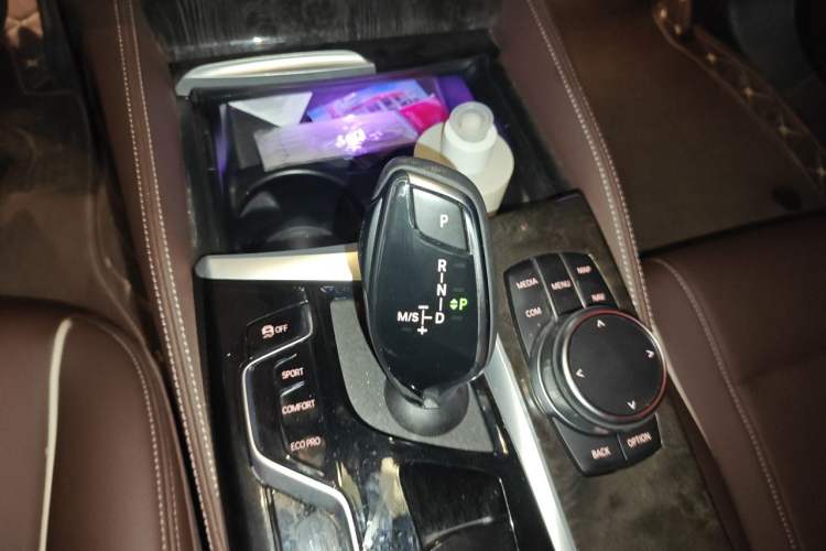 Used BMW 5 Series 2022 Restyled 525Li Luxury Package Gear Lever