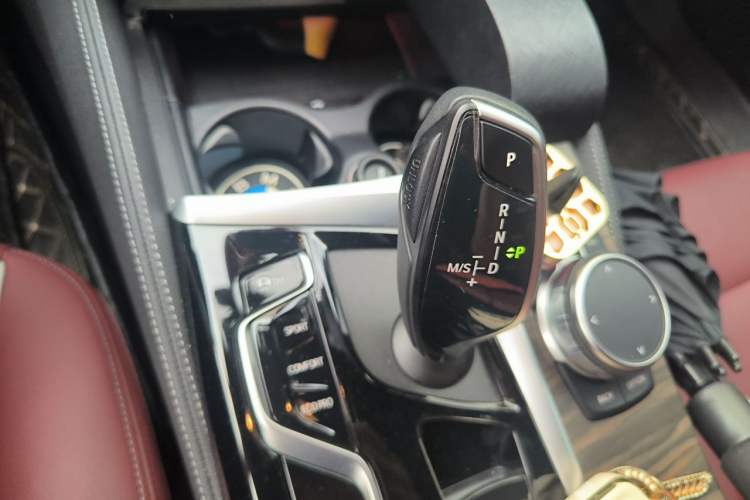 Used BMW 5 Series 2022 Restyled 530Li Leading Edition M Sport Package Gear Lever