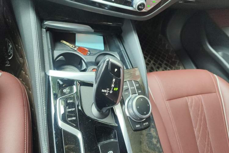Used BMW 5 Series 2022 Restyled 525Li M Sport Package Gear Lever