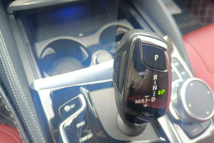 Used BMW 5 Series 2022 Restyled 525Li M Sport Package Gear Lever