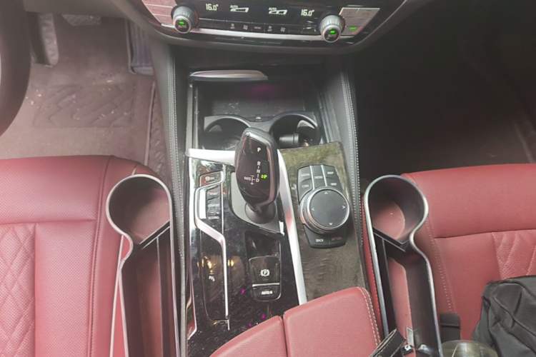 Used BMW 5 Series 2022 Second Facelift 525Li M Sport Package Gear Lever