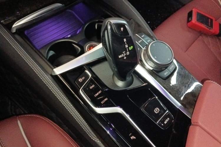 Used BMW 5 Series 2022 525Li M Sport Package Gear Lever