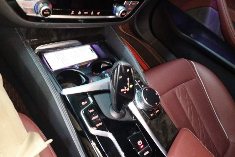 Used BMW 5 Series 2022 Second Facelift 525Li M Sport Package Gear Lever