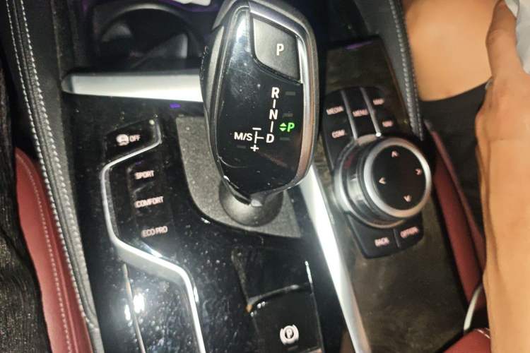 Used BMW 5 Series 2022 Restyled 525Li Luxury Package Gear Lever