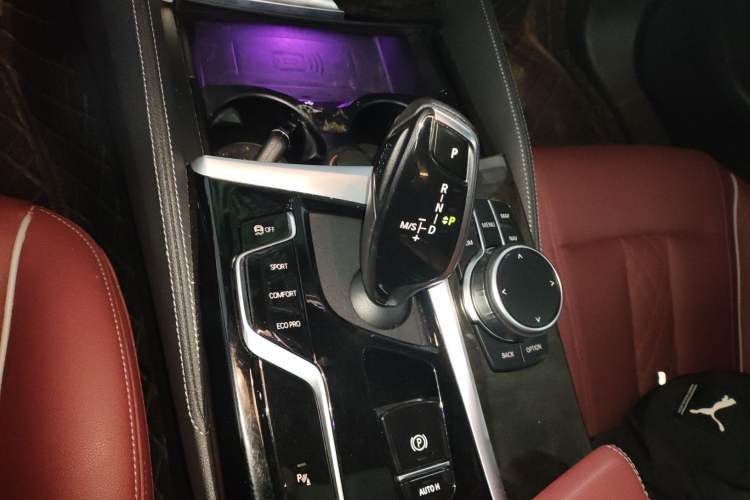 Used BMW 5 Series 2022 Second Facelift 525Li M Sport Package Gear Lever