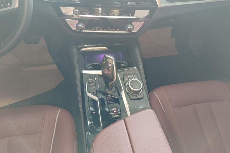 Used BMW 5 Series 2022 Restyled 525Li M Sport Package Gear Lever