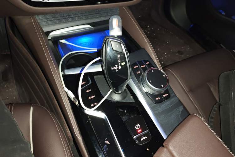 Used BMW 5 Series 2022 Restyled 530Li Leading Edition M Sport Package Gear Lever