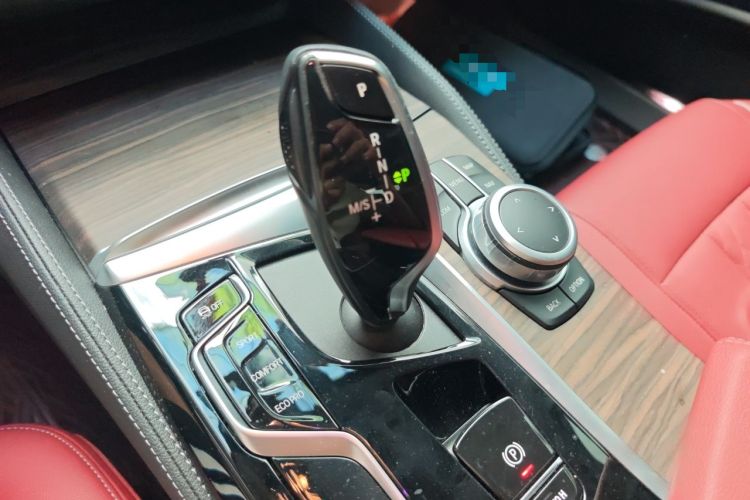 Used BMW 5 Series 2022 Updated 530Li Leading Edition Luxury Package Gear Lever