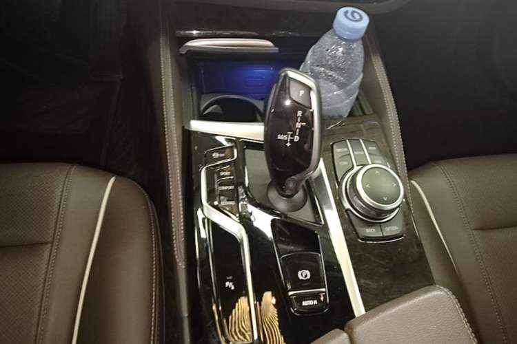 Used BMW 5 Series 2022 Restyled 525Li M Sport Package Gear Lever