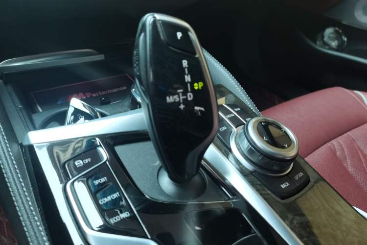 Used BMW 5 Series 2022 Restyled 525Li Luxury Package Gear Lever