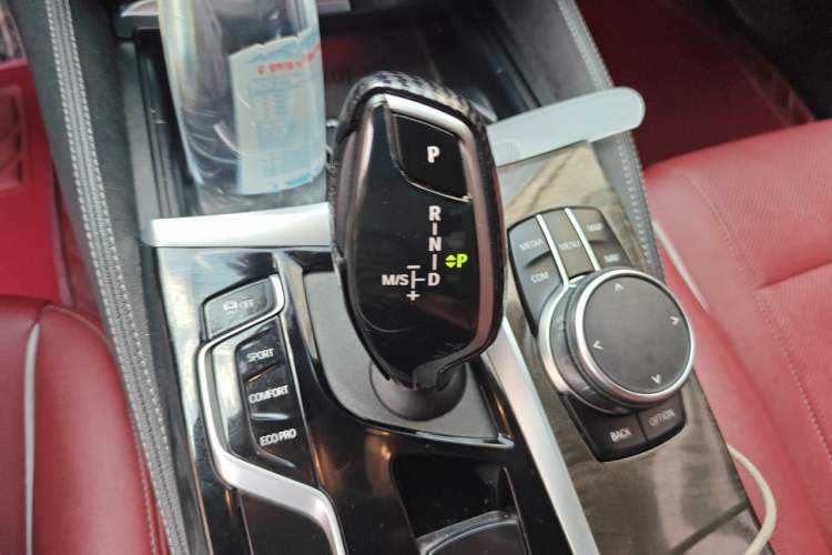 Used BMW 5 Series 2022 Second Facelift 525Li M Sport Package Gear Lever
