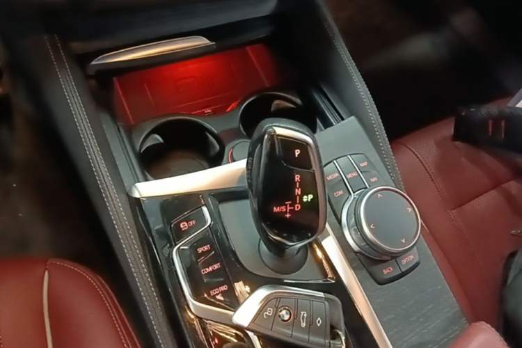 Used BMW 5 Series 2022 Restyled 530Li Leading Edition M Sport Package Gear Lever