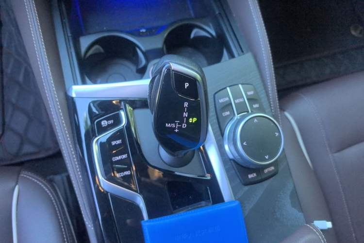 Used BMW 5 Series 2022 Restyled 530Li Leading Edition M Sport Package Gear Lever