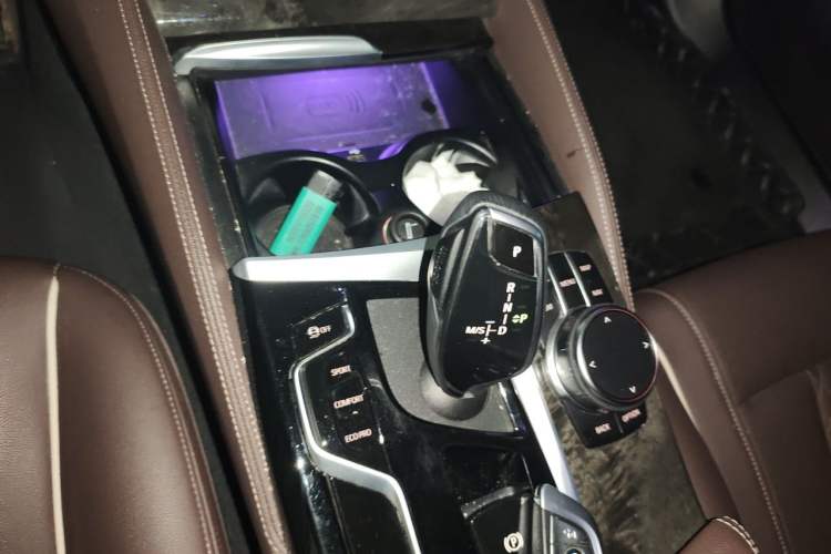 Used BMW 5 Series 2022 Second Facelift 525Li M Sport Package Gear Lever