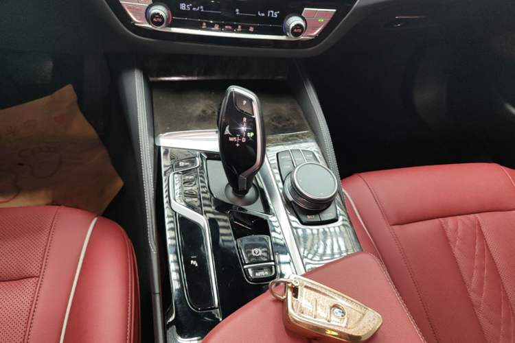 Used BMW 5 Series 2022 Restyled 525Li M Sport Package Gear Lever