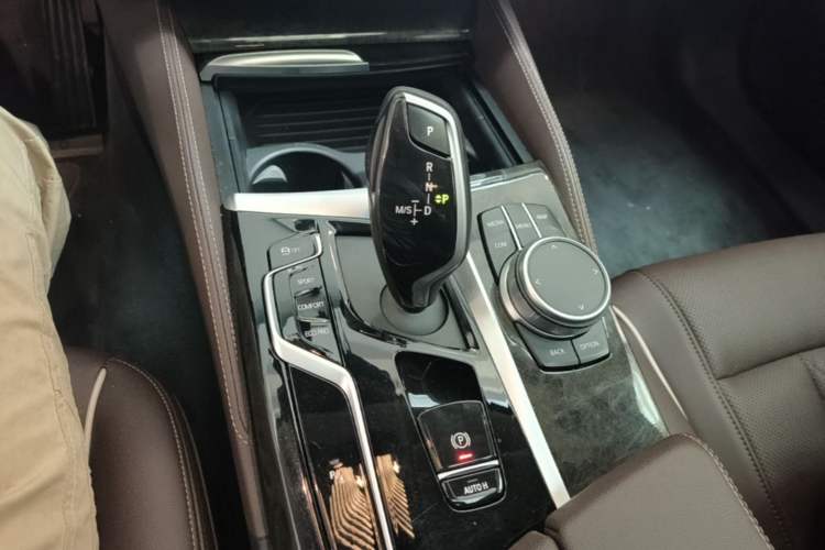 Used BMW 5 Series 2022 525Li Luxury Package Gear Lever