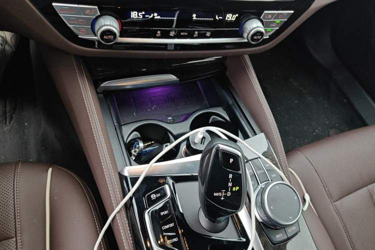 Used BMW 5 Series 2022 Restyled 525Li M Sport Package Gear Lever