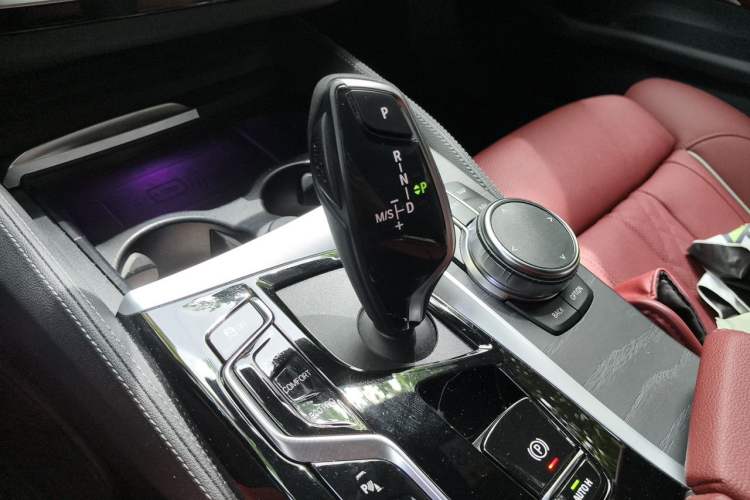 Used BMW 5 Series 2022 Revised Version 3 530Li Luxury Edition M Sport Package Gear Lever